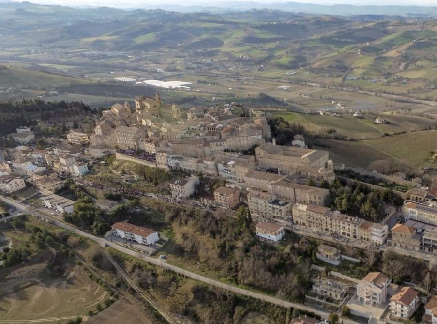 B&B Dimora Damiani Montefiore dell'Aso Luaran gambar